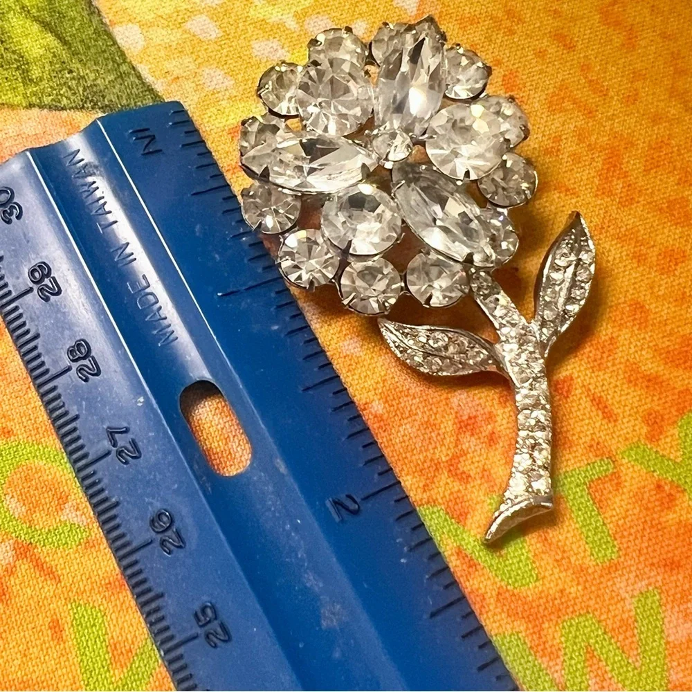 Vtg Juliana D&E Clear Crystal Rhinestone Paved Sparkling Flower Brooch Pin 2.75”